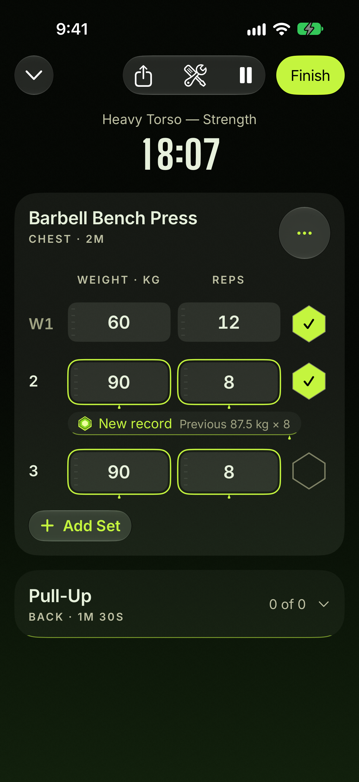 A real TraceIron session on iPhone with the Toxic theme: recorded sets and their previous marks.